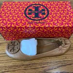 Tan leather Tory Burch flats